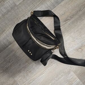 Crossbody purse